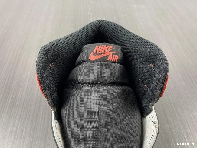 Air 1 Retro 555088-112 Track Red Jordan High 0822